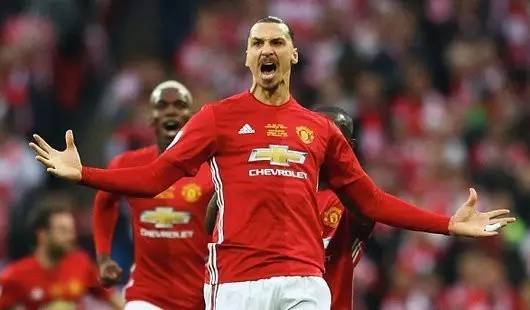 在职业足球 在职业足球